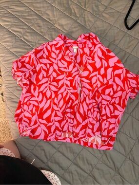 a new day Red and Pink Leaf Print Button-Down Top